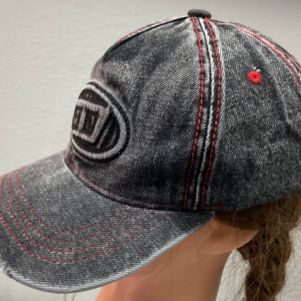 DIESEL CAP - Picture 3 of 6